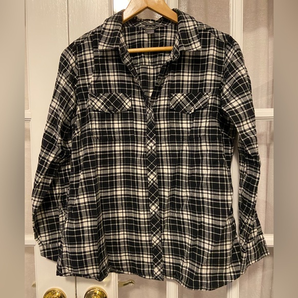 Eddie Bauer plaid flannel button down - Picture 1 of 5